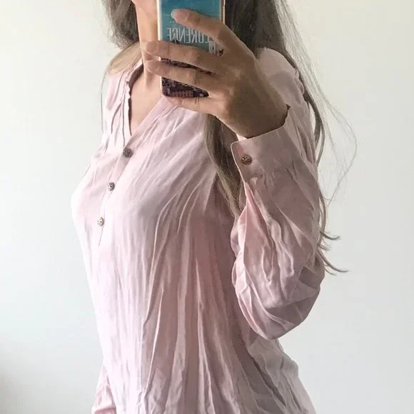 blouse - Picture 2 of 2